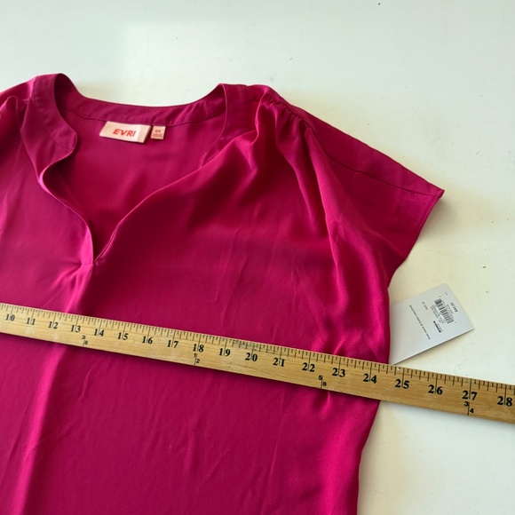 EVRI Vibrant Tempered Rose 100% PolyesterV-Neck Pullover Blouse Womens Plus 0x - Picture 6 of 8